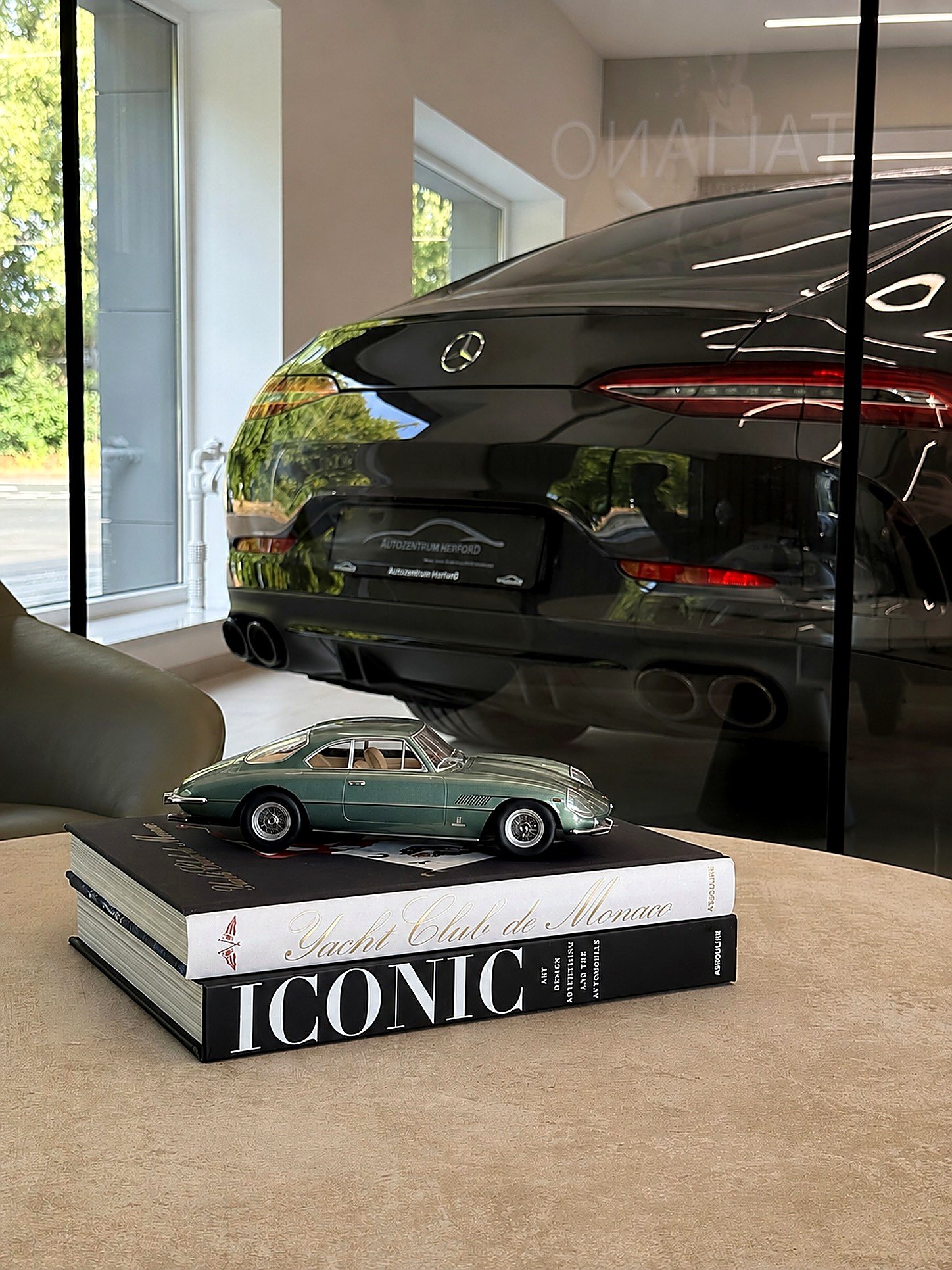Detailaufnahme im Showroom des Autozentrum Herford